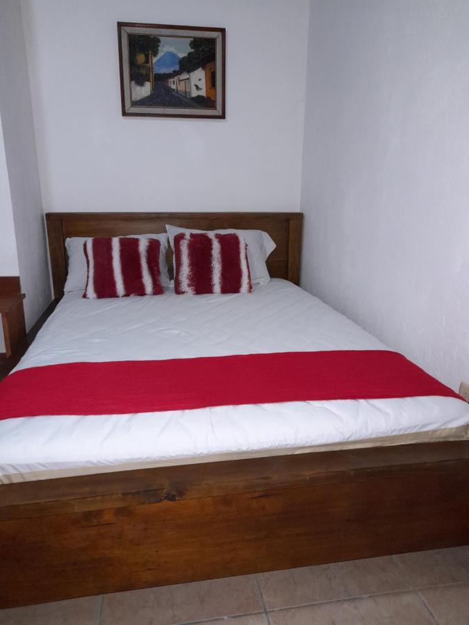 Hostal Blood Moon Rio Dulce Town Esterno foto