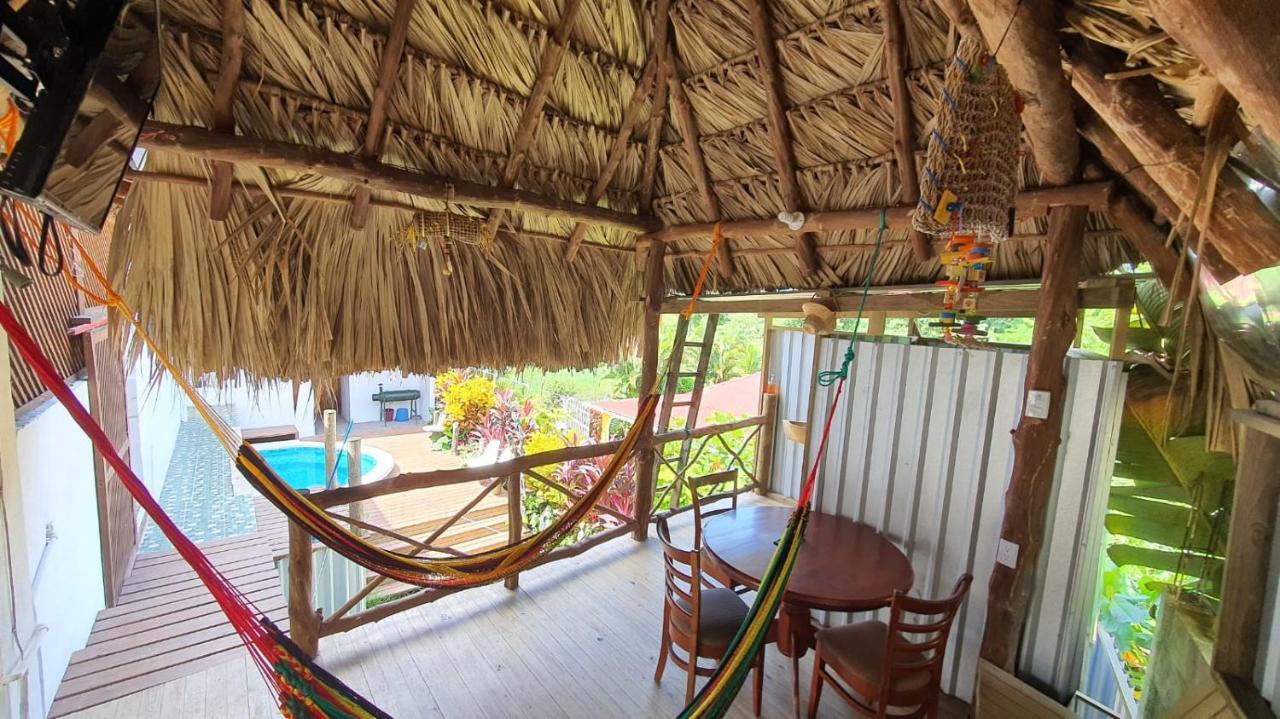 Hostal Blood Moon Rio Dulce Town Esterno foto