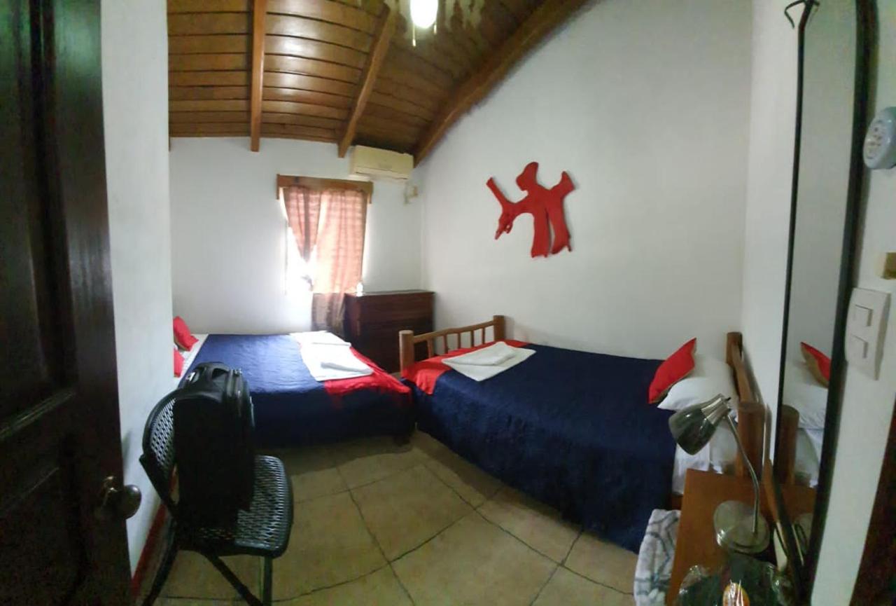 Hostal Blood Moon Rio Dulce Town Esterno foto