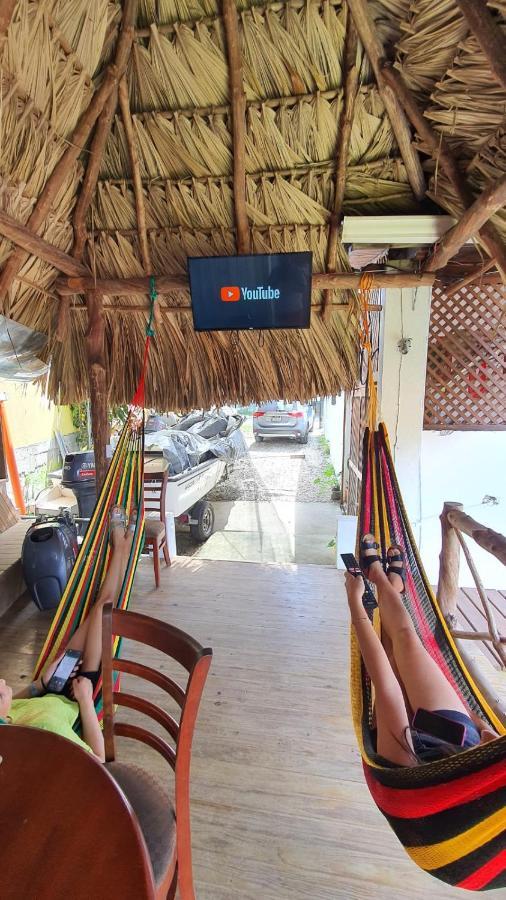 Hostal Blood Moon Rio Dulce Town Esterno foto