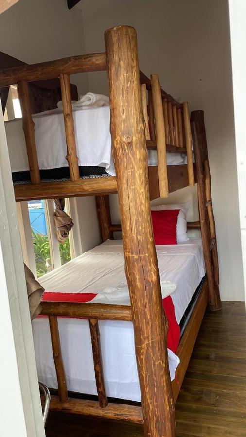 Hostal Blood Moon Rio Dulce Town Esterno foto