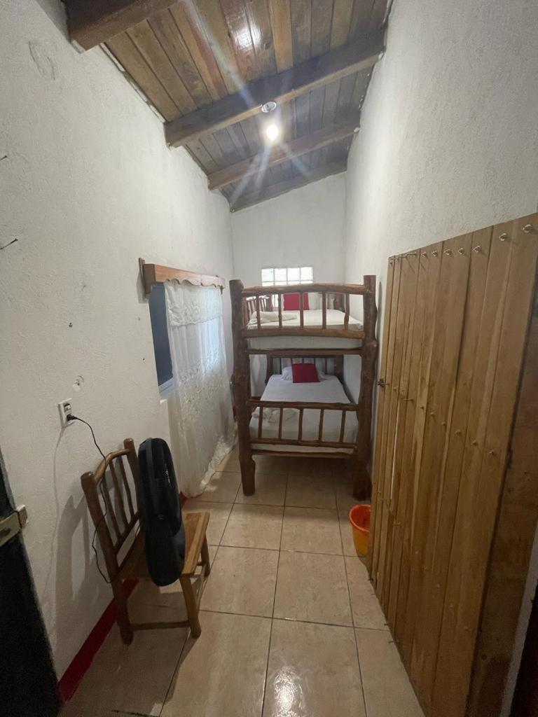 Hostal Blood Moon Rio Dulce Town Esterno foto